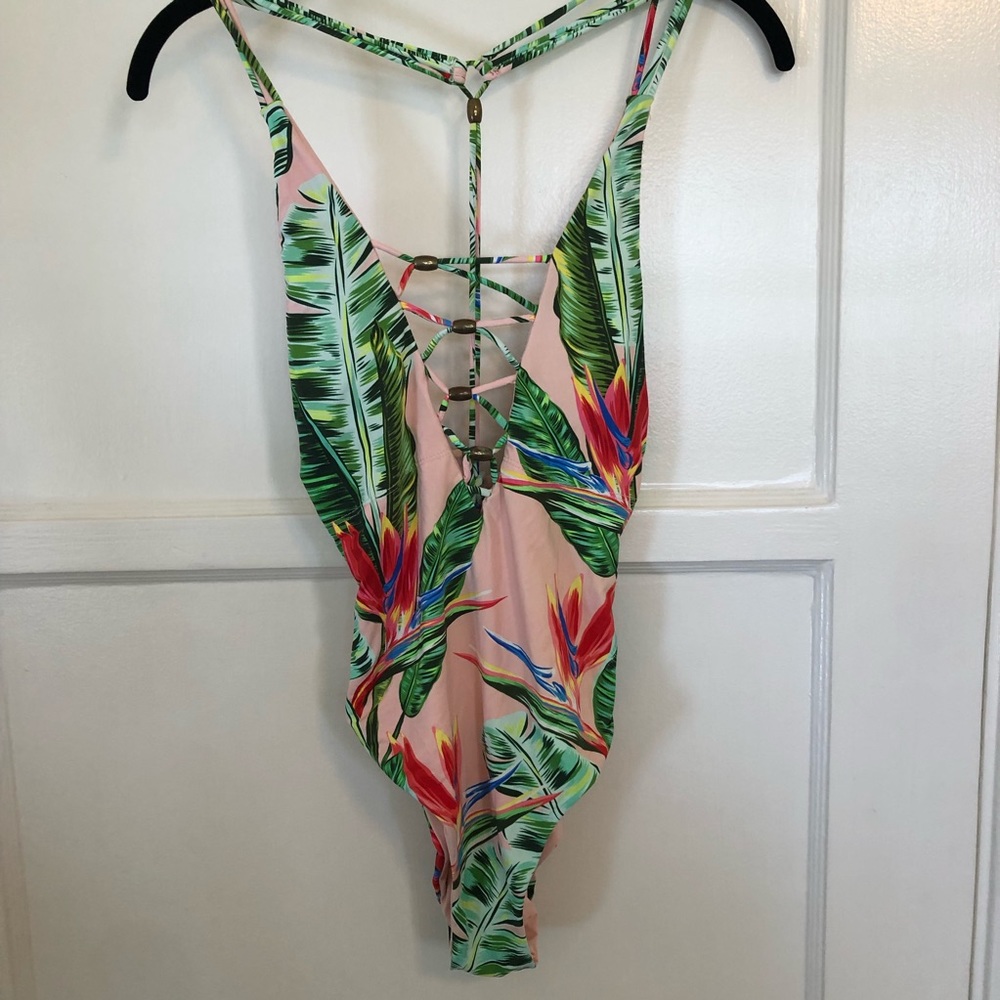 NWOT one piece plunge lace up swimsuit